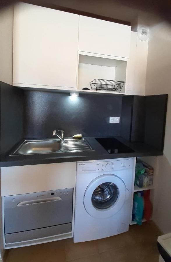 Appartement Terrasse Vue Mer, Plage Gorguette A 1 Minute A Pied, Wifi,Clim Parking Collectif Sanary-sur-Mer Buitenkant foto